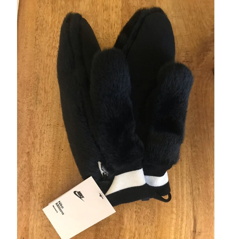 Nike Womens Black White Faux Fur Mittens XS/S